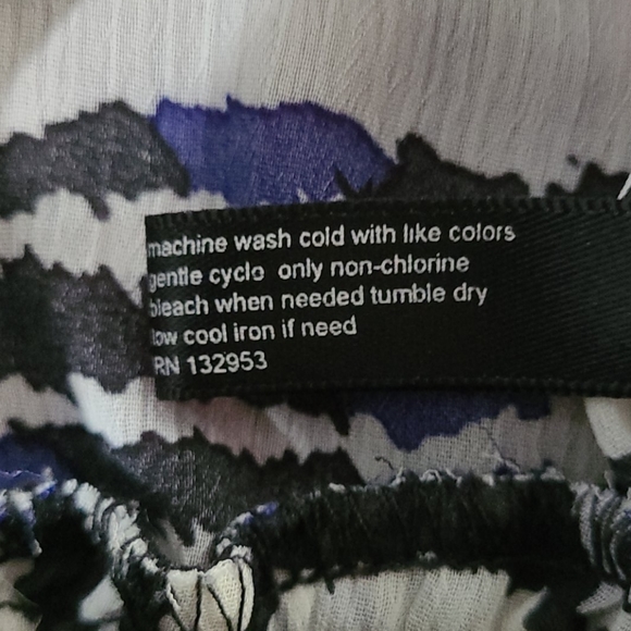 The Limited Sleeveless Ruffle Top - Picture 7 of 10